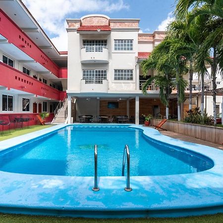 Capital O Hotel El Faisan Y El Venado Плая дел Кармен Екстериор снимка