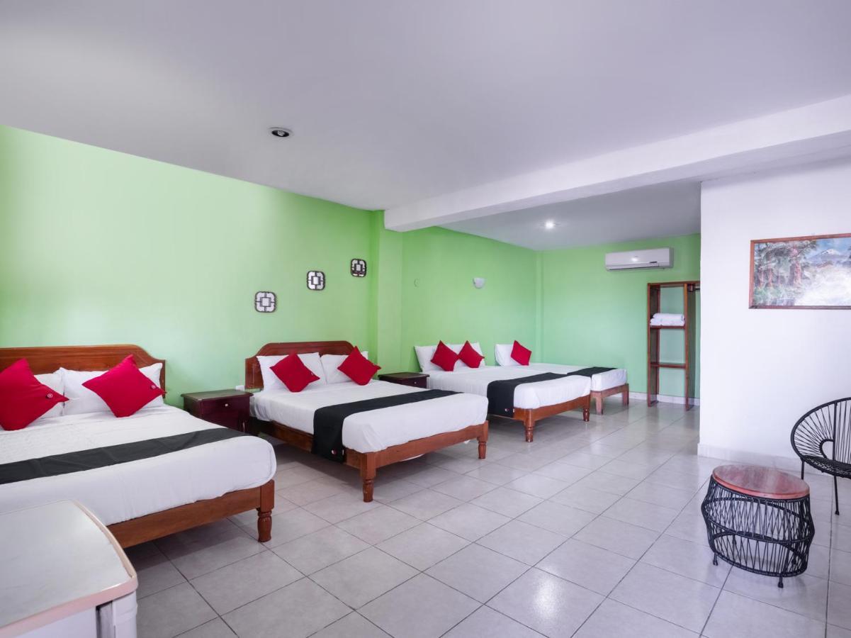 Capital O Hotel El Faisan Y El Venado Плая дел Кармен Екстериор снимка