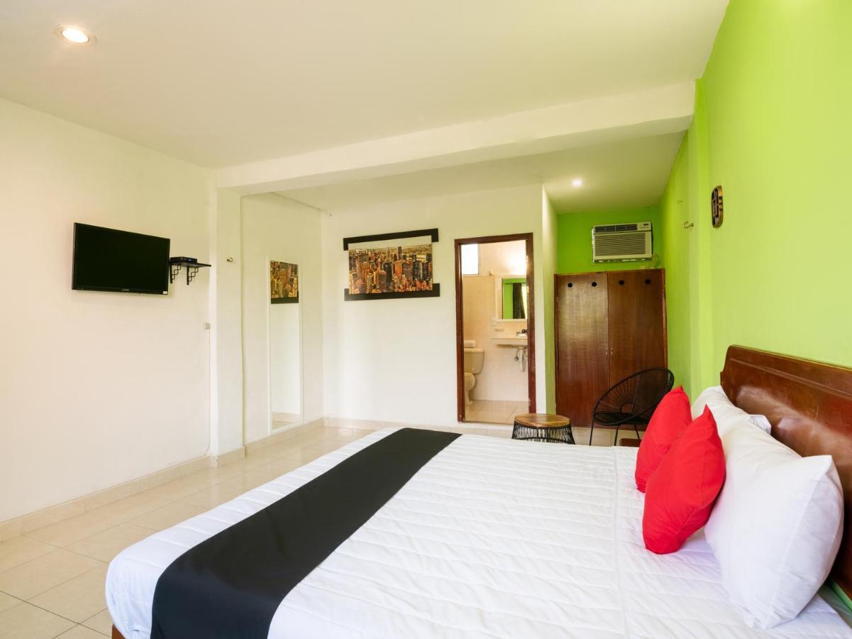 Capital O Hotel El Faisan Y El Venado Плая дел Кармен Екстериор снимка